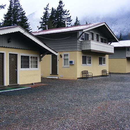 Swiss Chalets Motel Hope Extérieur photo