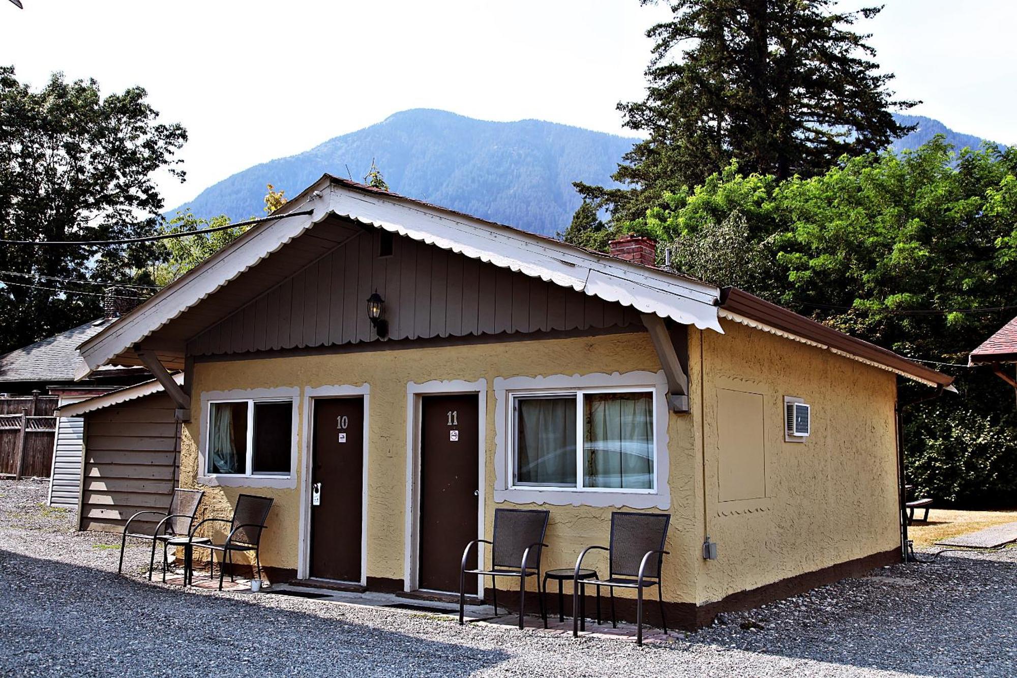 Swiss Chalets Motel Hope Extérieur photo