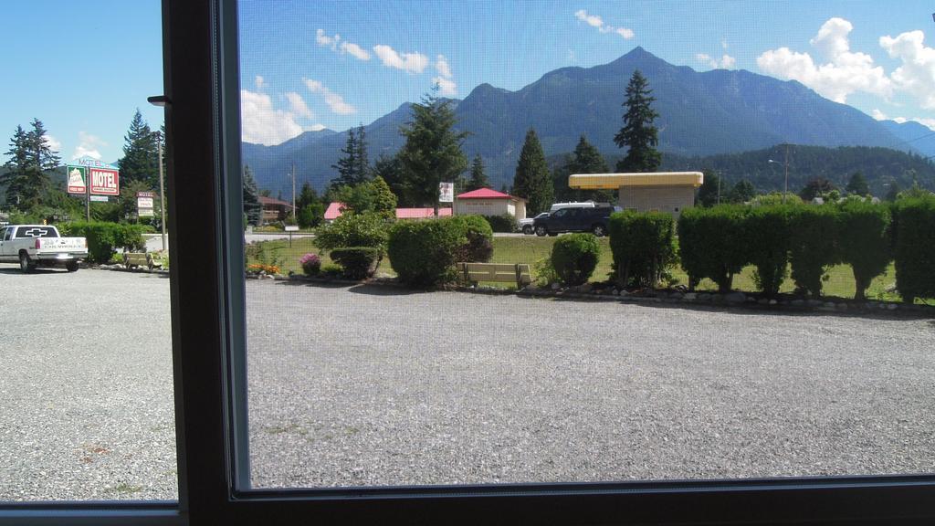 Swiss Chalets Motel Hope Extérieur photo