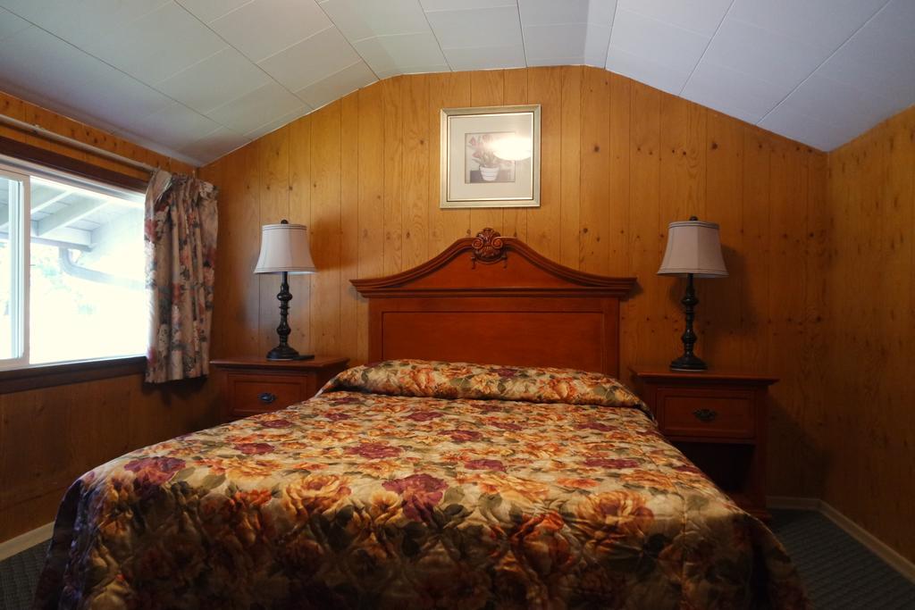 Swiss Chalets Motel Hope Extérieur photo