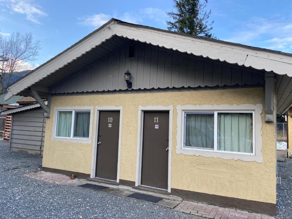 Swiss Chalets Motel Hope Extérieur photo