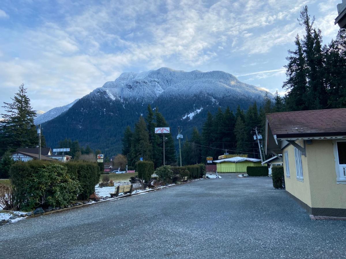 Swiss Chalets Motel Hope Extérieur photo